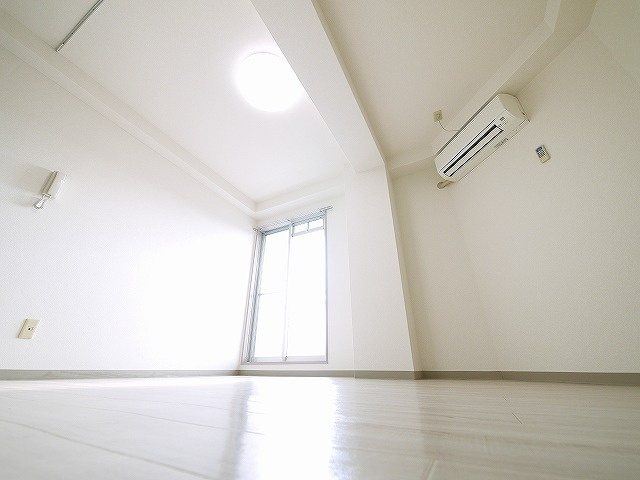 シティパレス富雄南の洋室