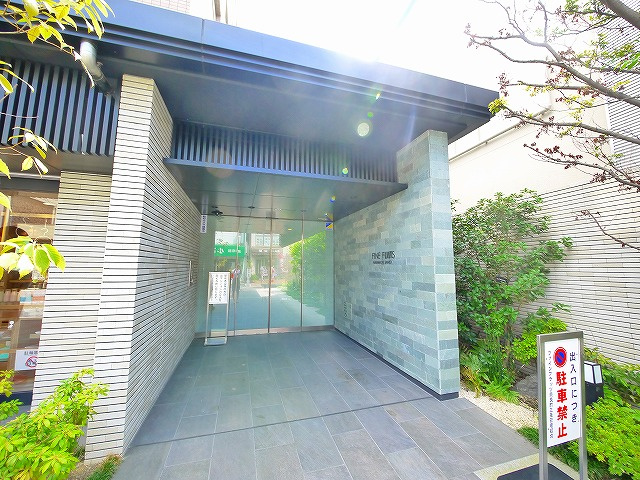 ファインフラッツ奈良町三条のエントランス