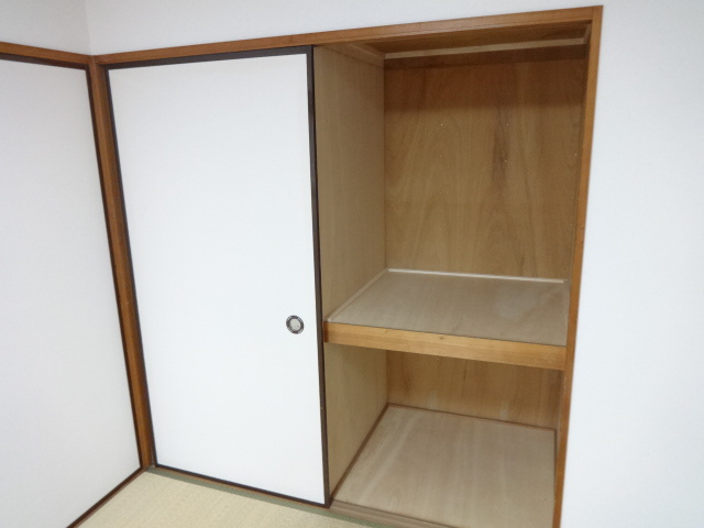 ドミプレリュード久米川の収納