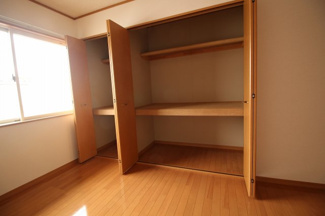 【収納】 | ラフォーレ栄町B棟 | 同施工会社同型タイプの別のお部屋です