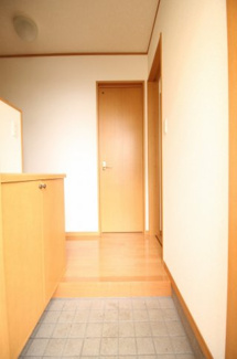 【玄関】 | ラフォーレ栄町B棟 | 同施工会社同型タイプの別のお部屋です