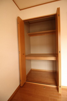 【収納】 | ラフォーレ栄町B棟 | 同施工会社同型タイプの別のお部屋です