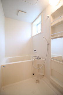 【浴室】 | ラフォーレ栄町B棟 | 同施工会社同型タイプの別のお部屋です