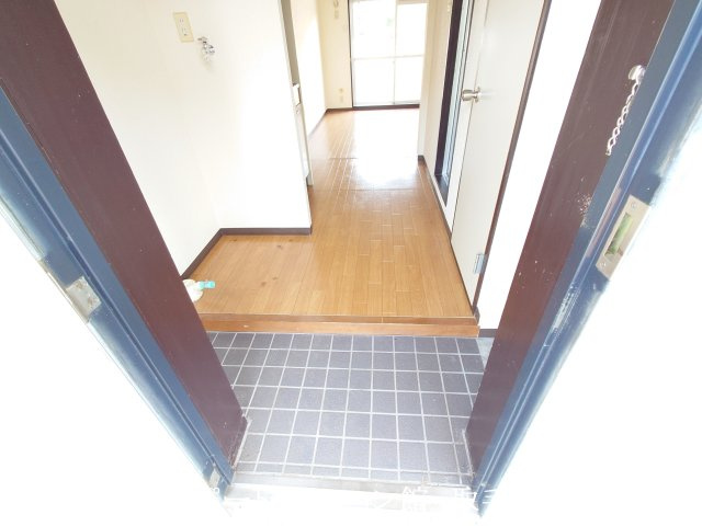 TNサニーハイツの玄関