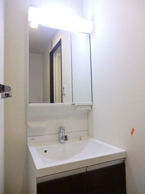 フジパレス淀川EASTの独立洗面台