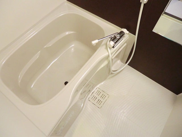 フジパレス淀川EASTの浴室