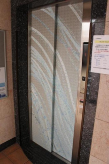 【その他共用部分】 | 荷物が多いときでも楽チンなエレベーター