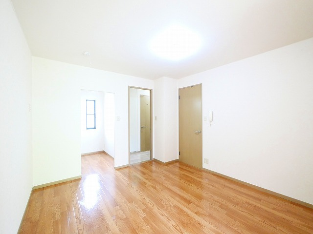 ビヨンドエミネンスの居間・リビング