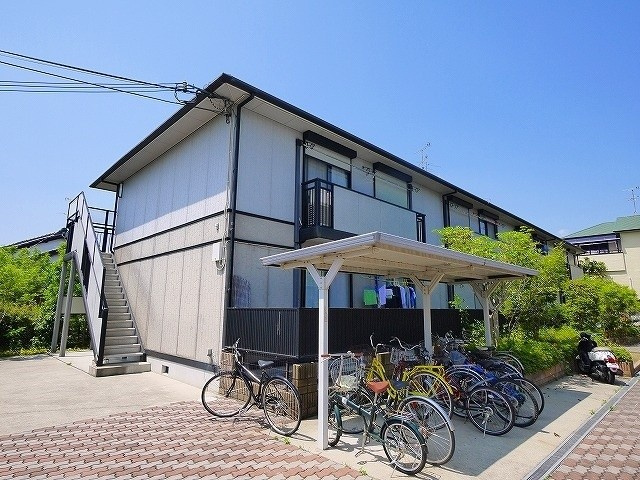 フローラ桐ノ内Aの外観