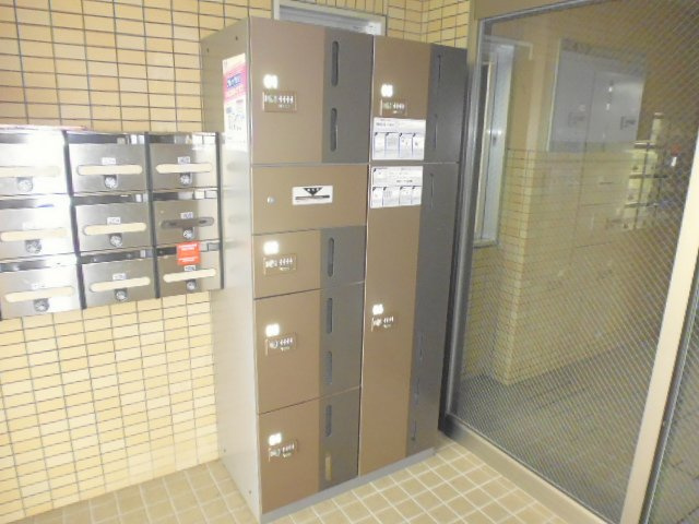 倉敷市二子の賃貸マンションのその他共用部分|宅配ＢＯＸ