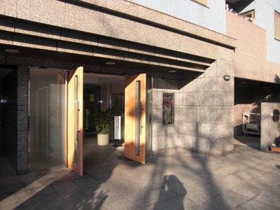 【エントランス】 | ルピナス国立ステーションスクエア