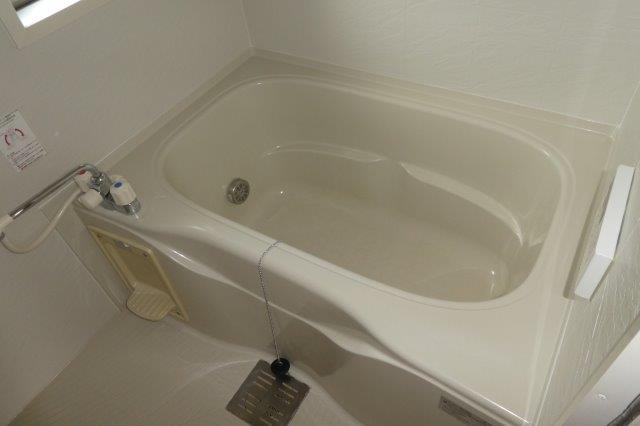 エバーグリーンオークＢの浴室