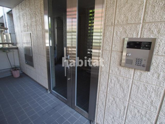 【エントランス】 | オートロック完備のエントランス