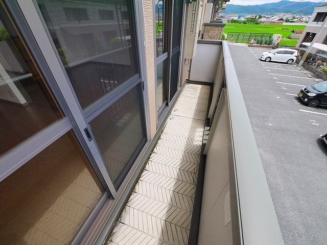 メゾンプレミール　B棟のバルコニー|広々としたバルコニーです