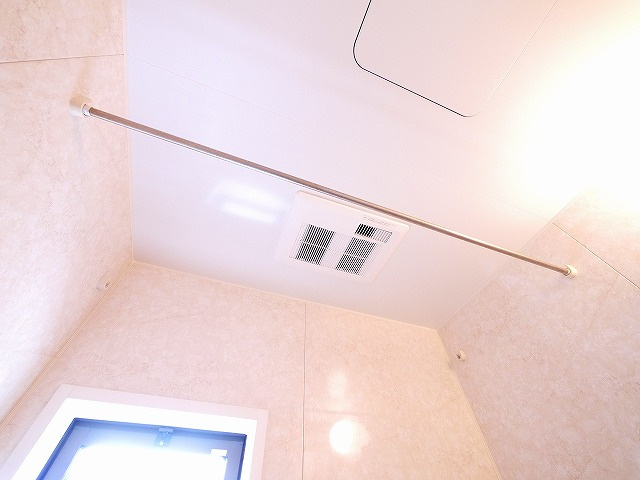 メゾンプレミール　B棟の設備|お風呂には浴室乾燥機も付いております。
