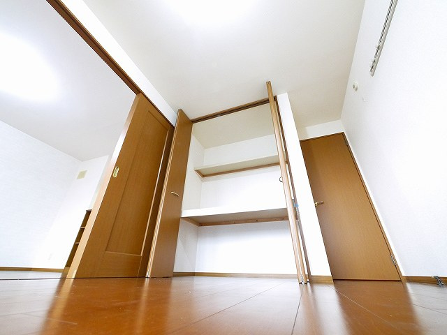 メゾンプレミール　B棟の収納|こまごまとしたものを収納できそうですね