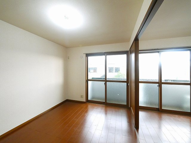 メゾンプレミール　B棟の洋室|使い勝手のいい洋室です