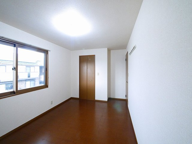 メゾンプレミール　B棟の収納|使い勝手のいい洋室です