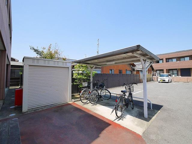 ラ・セゾン弐番館のその他共用部分|自転車置き場