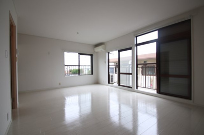 【居間・リビング】 | シティハイムサン一の宮Ｂ