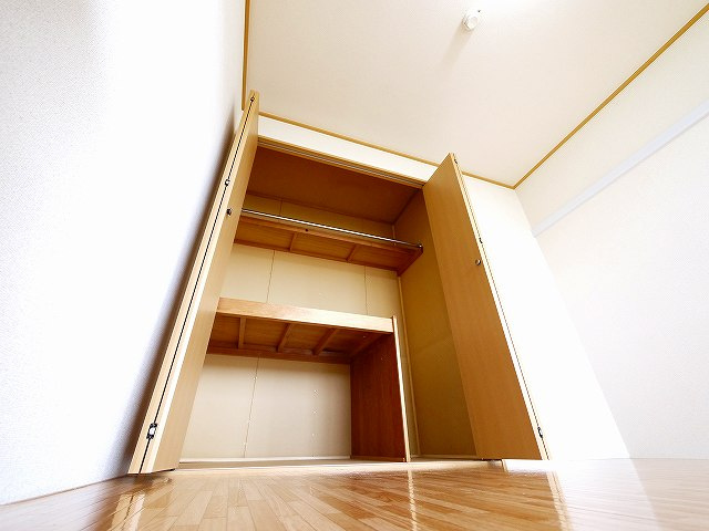 グランドハイツ岡田の収納
