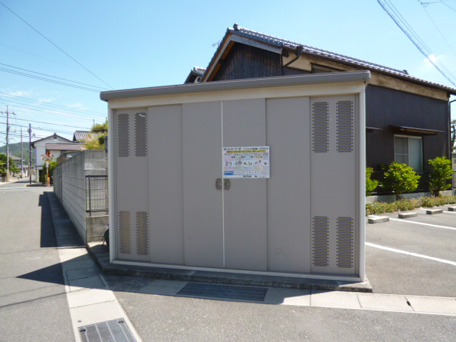 グラスガーデンAのその他共用部分|敷地内専用ゴミステーション