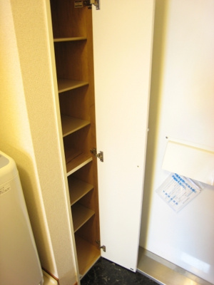 【玄関】 | Ｍｅｒｃｕｒｙ | シューズボックス造り付けてあります