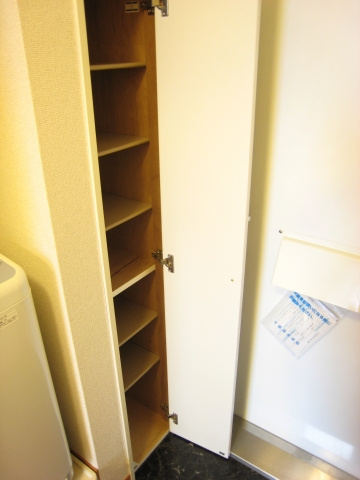 【玄関】 | Ｍｅｒｃｕｒｙ | シューズボックス造り付けてあります