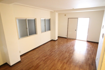 【居間・リビング】 | エスポワール板宿