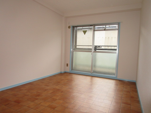 リブランス河村の洋室