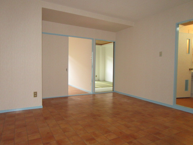 リブランス河村の居間・リビング