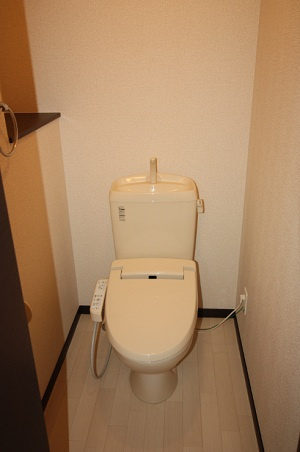 ファンタジア五香のトイレ|ウォシュレット付き♪