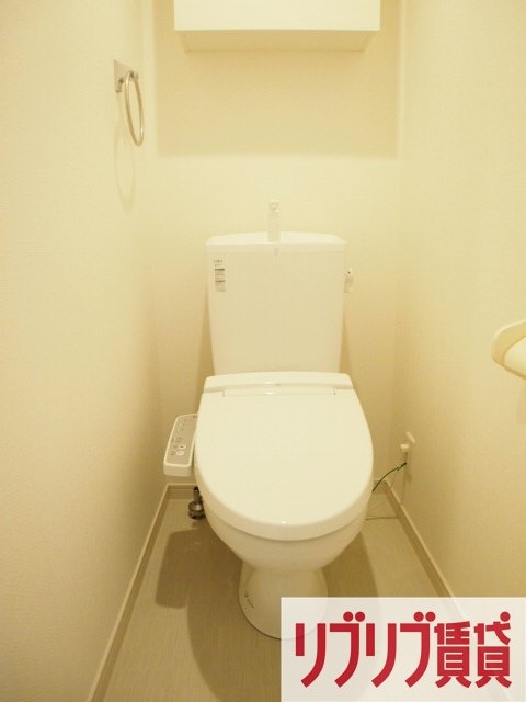 千葉市中央区弁天３丁目のアパートのトイレ