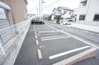【駐車場】