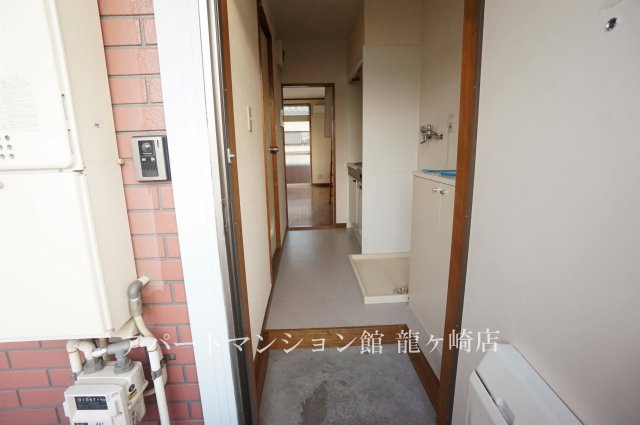 コーポサイドロードの玄関