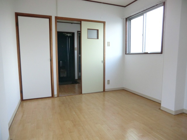 光マンションの居間・リビング