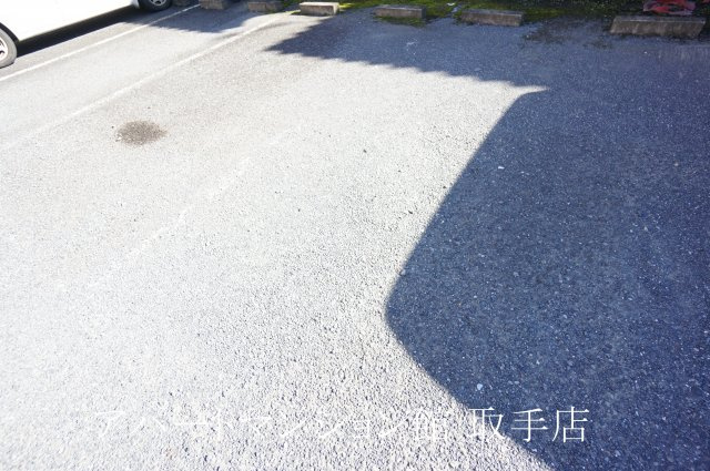 コーポウィスタリアＢの駐車場