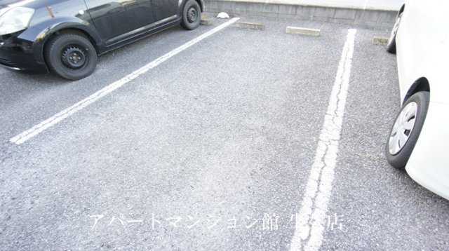 グリーンハイツⅡの駐車場