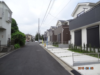 【前面道路含む現地写真】