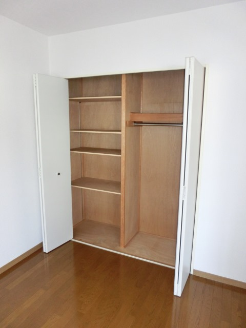 大阪市淀川区塚本６丁目の賃貸マンションの収納