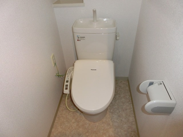 大阪市淀川区塚本６丁目の賃貸マンションのトイレ