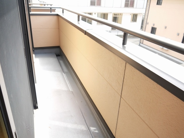 ラフィーネ　Ａ棟（富堂町）のバルコニー|バルコニー付きです