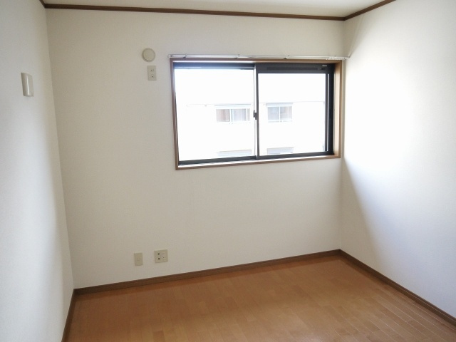 ラフィーネ　Ａ棟（富堂町）の洋室|落ち着いた色調の洋室です
