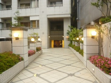 【エントランス】 | デュオ・スカーラ神楽坂タワー