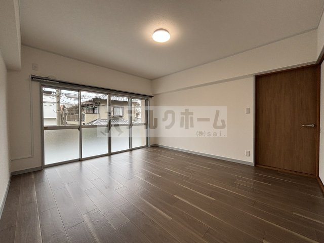 東部マンションの洋室