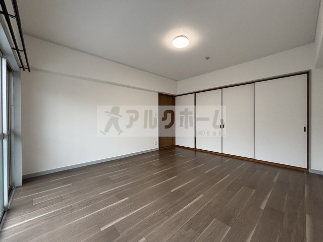 東部マンションの洋室