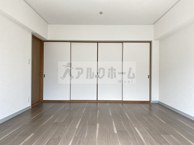 東部マンションの洋室