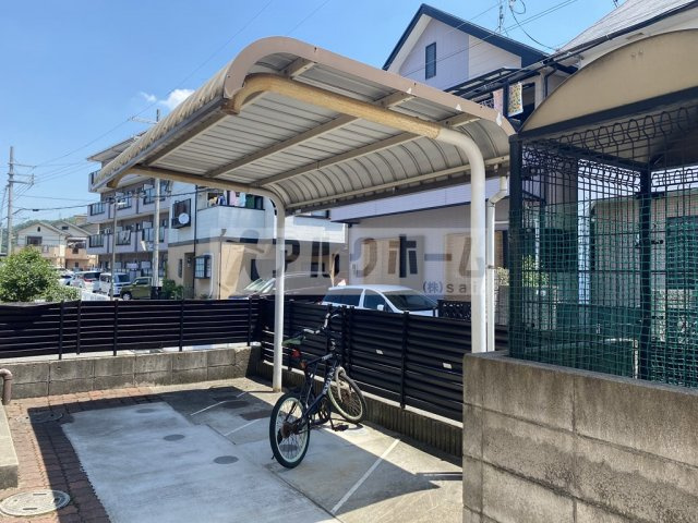 プレステージKの駐車場