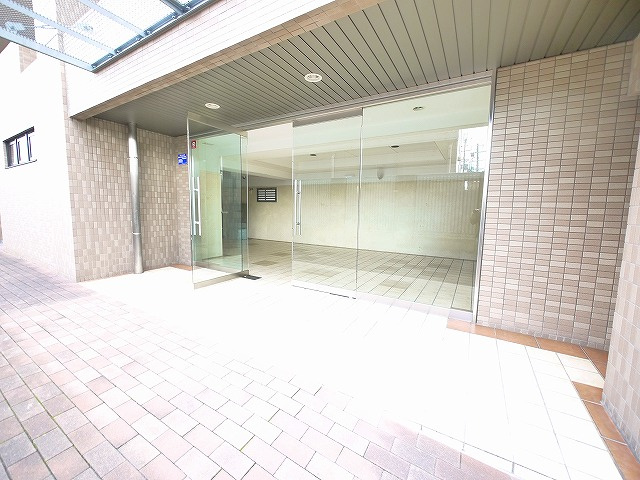サンライズマンション大和郡山のエントランス