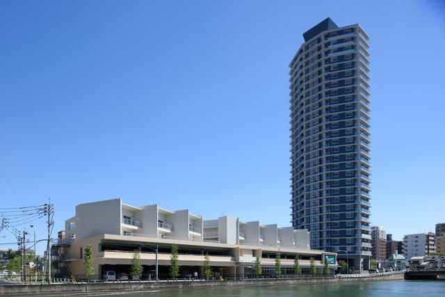 ラクレイス西新レジデンシャルタワー